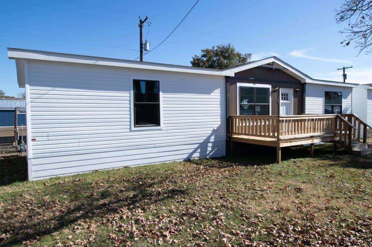 Clayton NXT Model Aimee Manufactured Home exterior front view