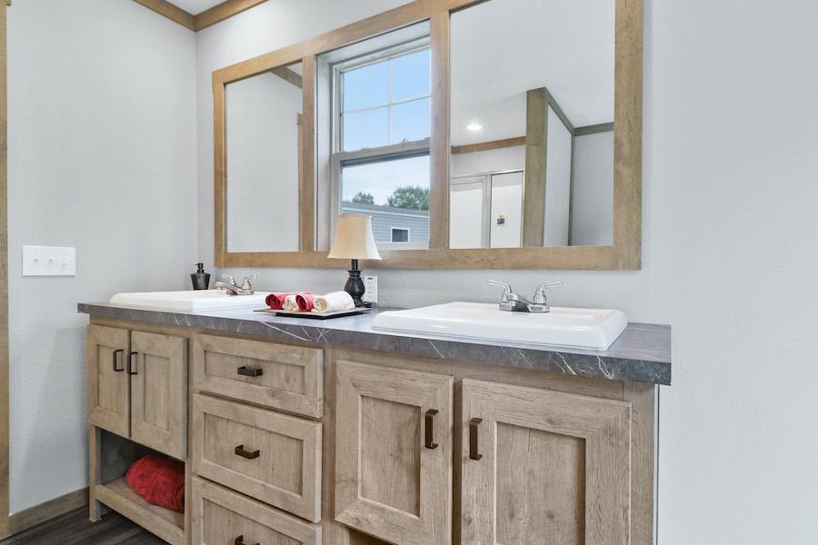 Clayton Athens mobile home model Nellie primary bathroom view 02