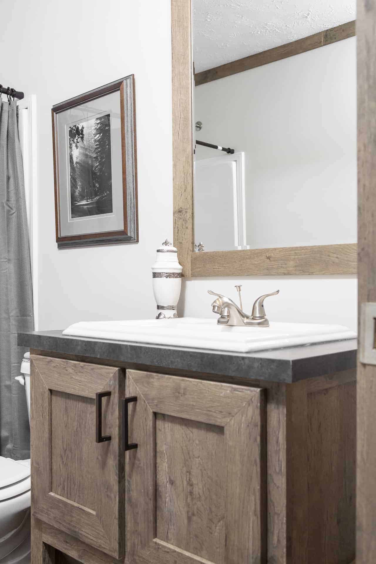 Clayton Annie mobile home bathroom