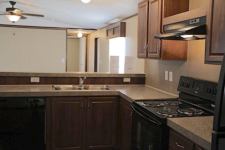 Fleetwood Berkshire 16562b kitchen looking toward living area