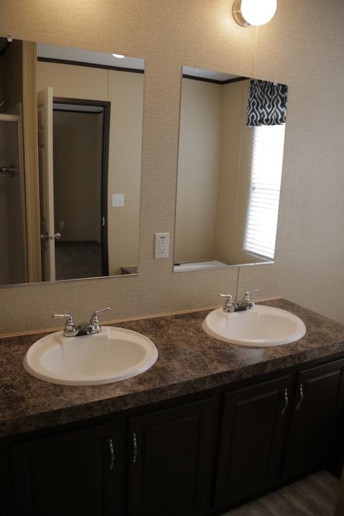 Fleetwood Weston 16763i Master bath sinks