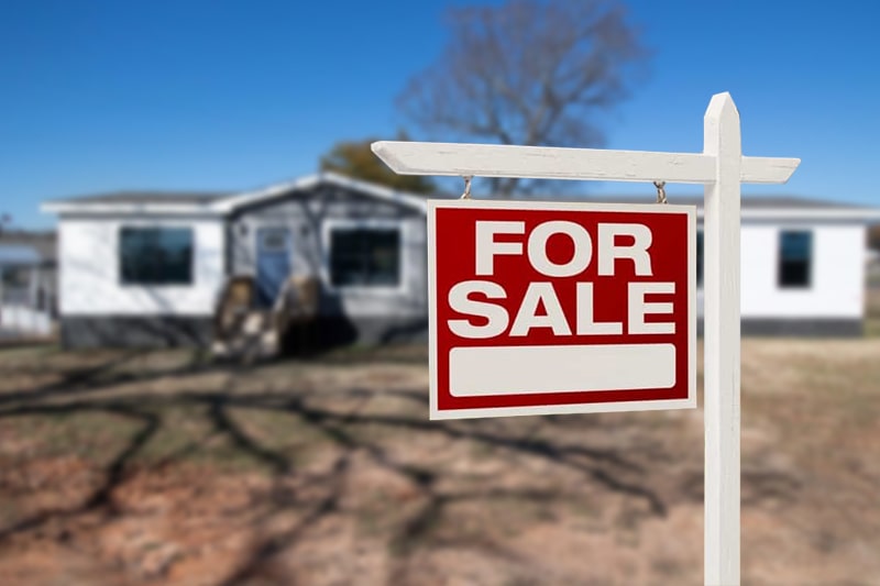 Used Mobile Home with for sale sign