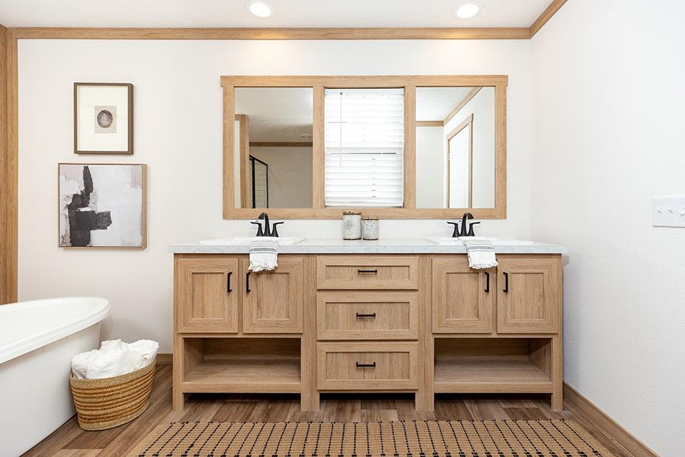 Clayton 52NTX28684B Angelina Primary Bath