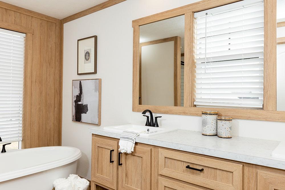 Clayton 52NTX28684B Angelina Primary Bath