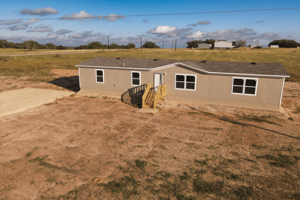 TRU Homes Model Pride Mobile Home Exterior - 4682 Brown Rd, Poteet, TX
