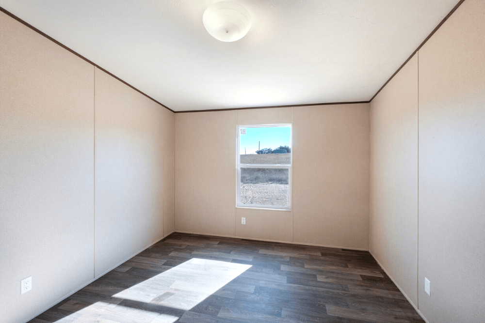 TRU Homes Model Pride Mobile Home Interior Secondary Room View 02 - 4682 Brown Rd, Poteet, TX